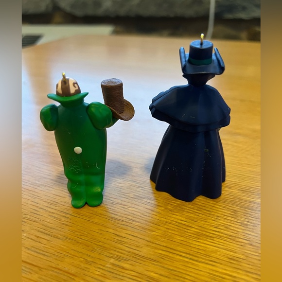 🎄Hallmark Keepsake Wizard of Oz, Munchkinland Mayor & Coroner 1998. Set of 2 - Picture 3 of 7